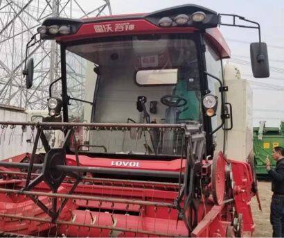 雷沃谷神GE80S-H（4LZ-8E2)輪式谷物聯(lián)合收割機