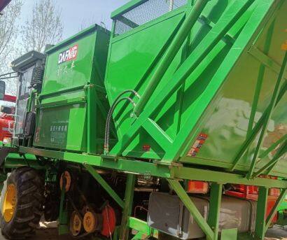 金大豐4YZPSJ-4自走式穗莖兼收玉米收獲機