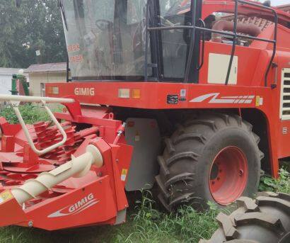巨明4YZS-3000自走式青儲飼料收獲機