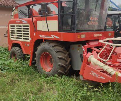 巨明4YZS-3000自走式青儲飼料收獲機