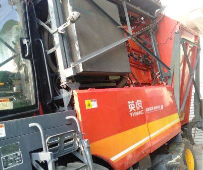 英虎4YZQ-4自走式玉米莖穗雙收收割機