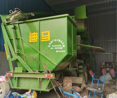 迪馬4YZ-4CJ1玉米莖穂兼收割機