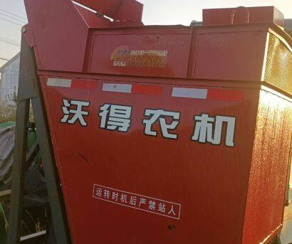 沃得4YZL-2A自走履带式玉米收割机