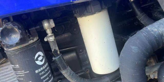 雷沃欧豹MW2104-6轮式拖拉机