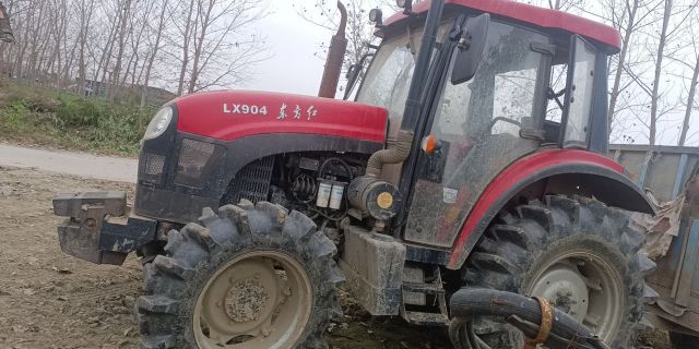 东方红LX904拖拉机
