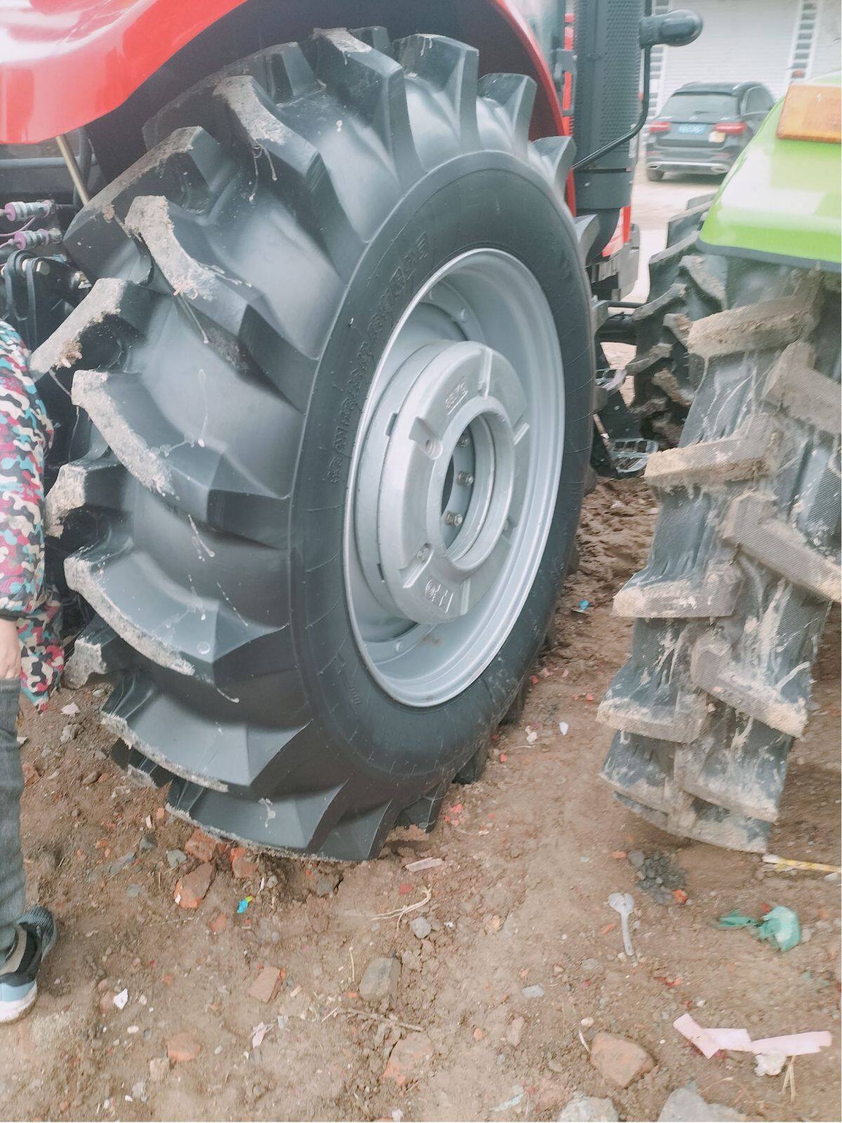 东方红LX1804轮式拖拉机