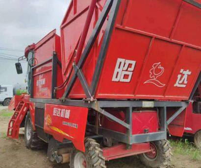 昭达4YZP-4A型自走式茎穗兼收玉米收获机