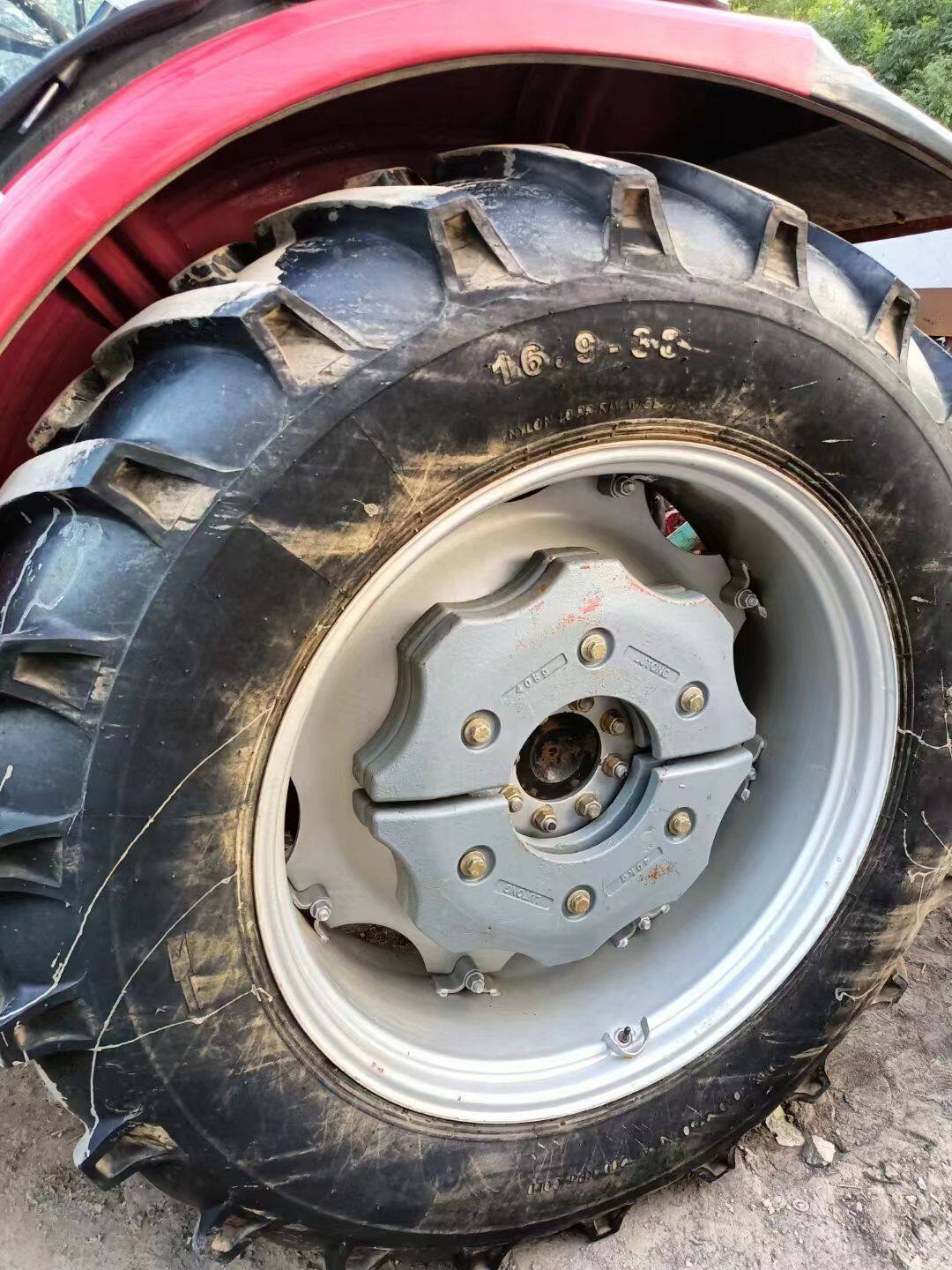路通1804轮式拖拉机
