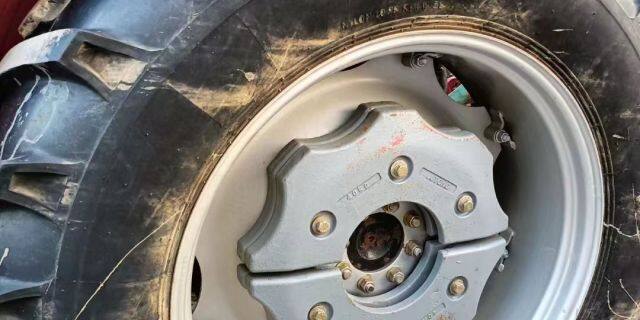 路通1804轮式拖拉机