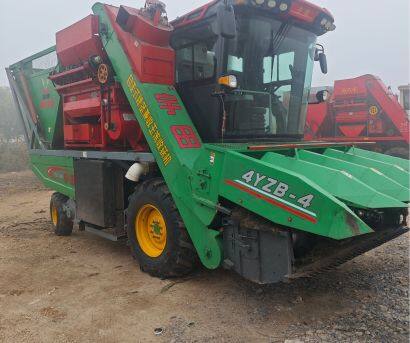 鑫宇田4YZB-4自走式穗莖兼收玉米收獲機