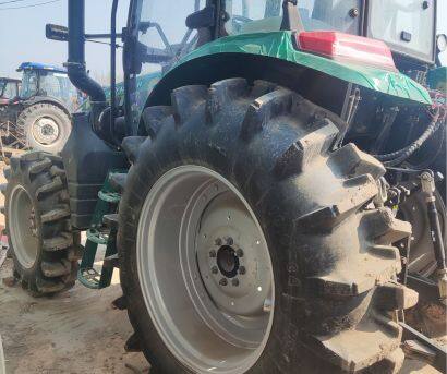 常發(fā)CFF1204-H輪式拖拉機