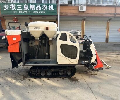 久保田208收割机