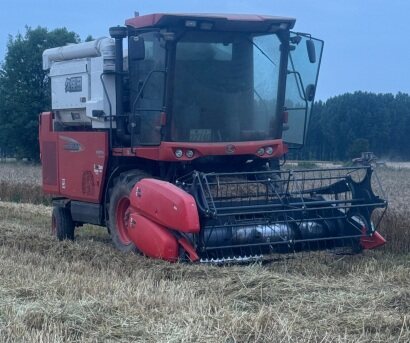久保田PRO1108全喂入輪式收割機