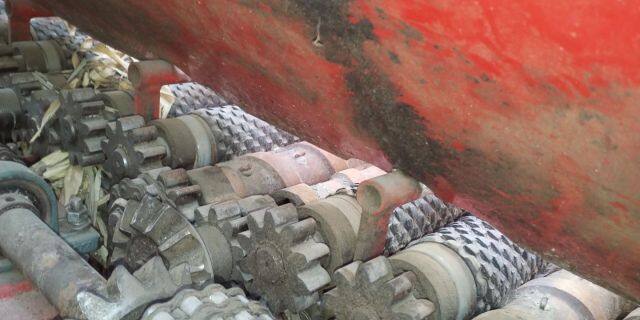 冀新4YZB-4H自走式玉米收割机