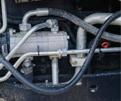 雷沃歐豹M2004-5G輪式拖拉機