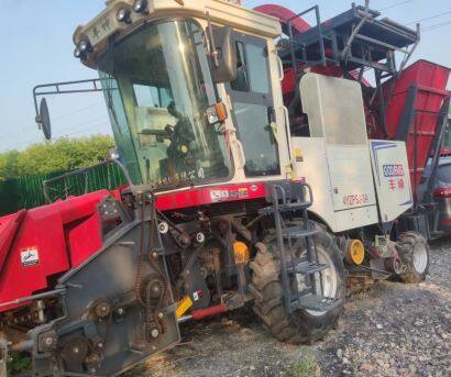 金大豐4YZPSJ-3A自走式莖穗兼收玉米收割機
