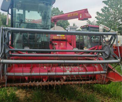雷沃谷神RG70神領航谷物聯合收獲機