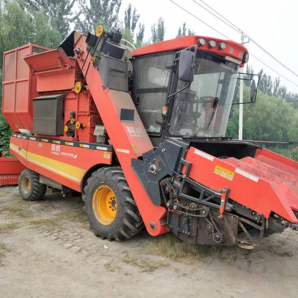 英虎4YZJ-4HB型自走式玉米收割机