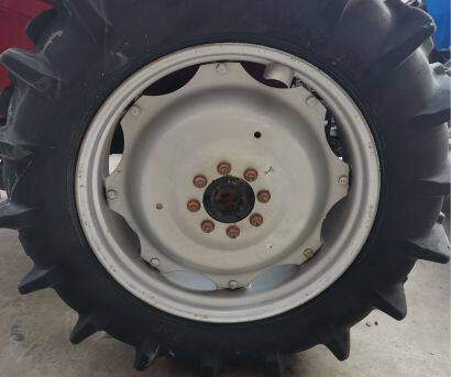 東方紅lX1000拖拉機(jī)