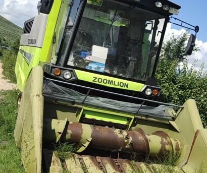 中聯谷王4LZ-8BZ1自走式谷物聯合收割機
