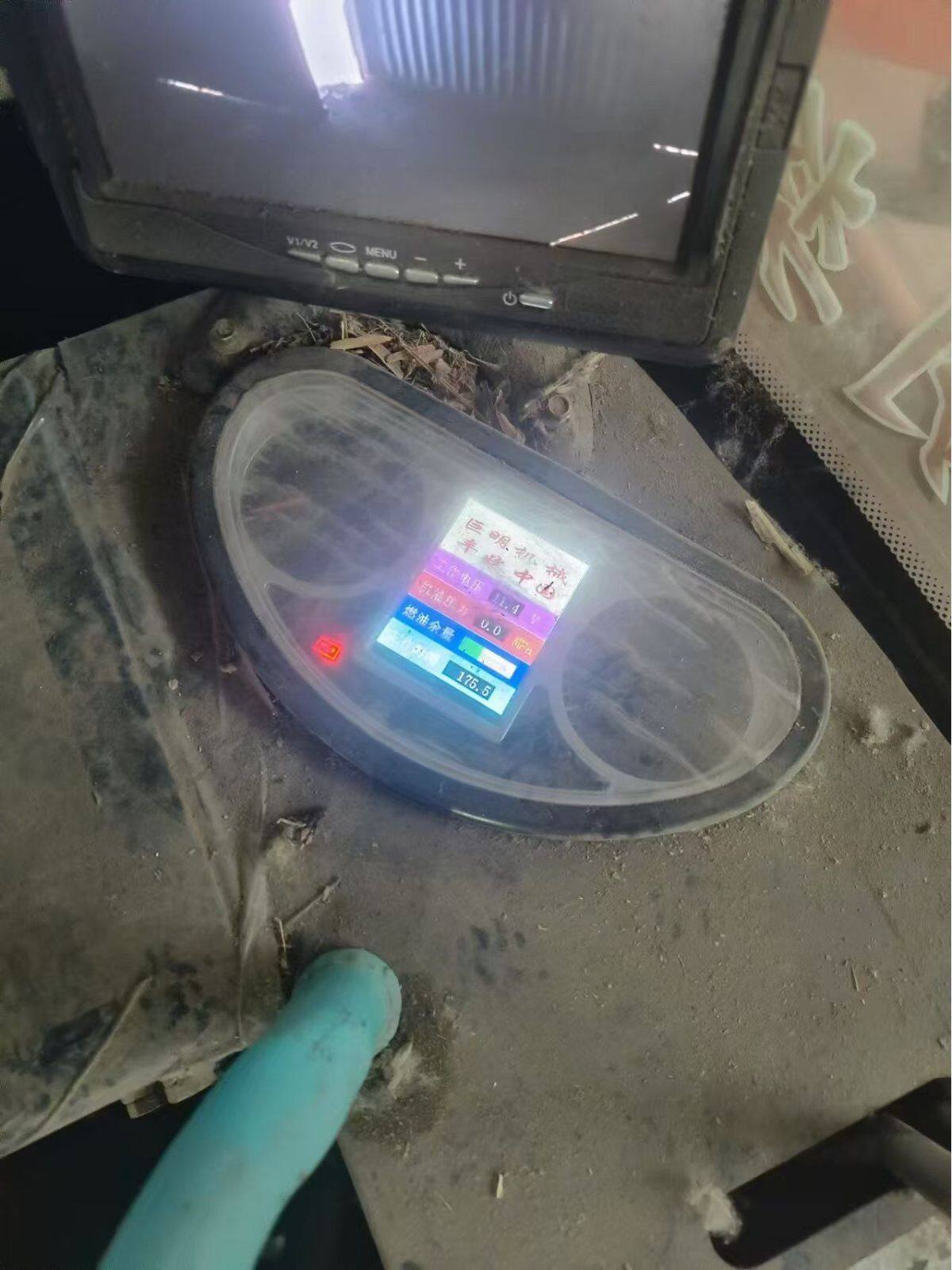 巨明4YZLP-3A自走式玉米收获机