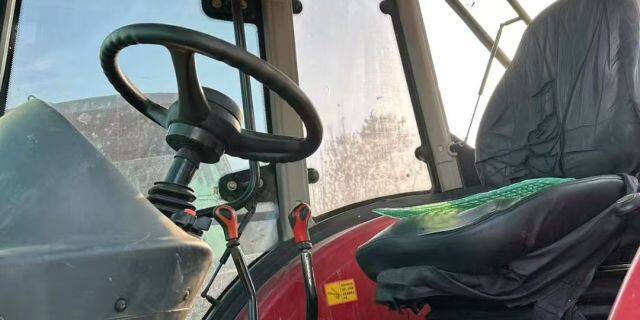 沃得奥龙WH1804轮式拖拉机