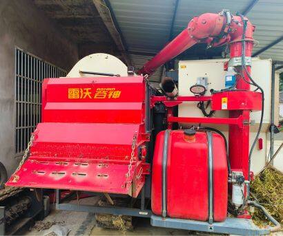 雷沃谷神RG70(4LZ-7G2A)神領(lǐng)航谷物聯(lián)合收獲機