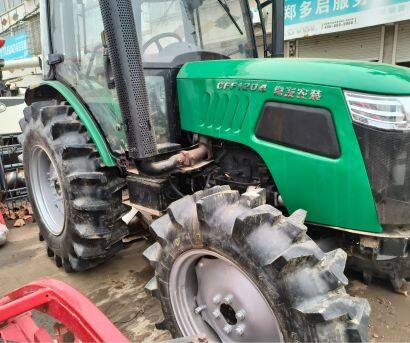 常發(fā)CFF1204拖拉機(jī)