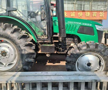 常發(fā)CFF1204拖拉機(jī)