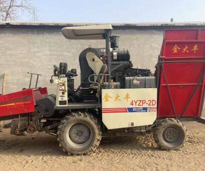 金大豐4YZP-2D自走式玉米收獲機
