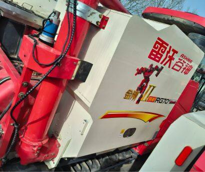 雷沃谷神金剛領(lǐng)航RG70H谷物聯(lián)合收獲機