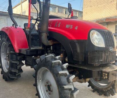 東方紅MF554拖拉機