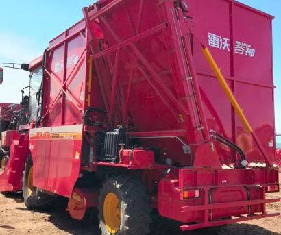 雷沃谷神4YJ-4FC1自走式玉米莖穗兼收收割機