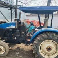 紐荷蘭800拖拉機