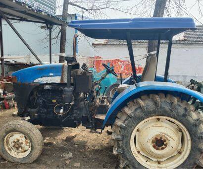 紐荷蘭800拖拉機(jī)