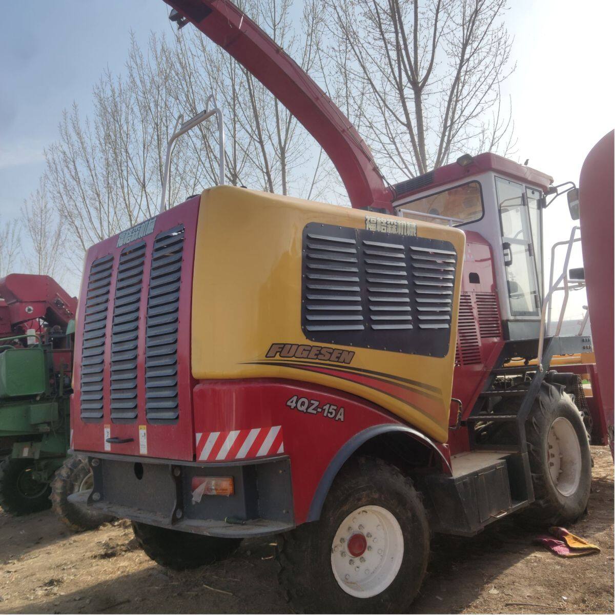 福格森4QZ-15A型自走式青储饲料收获机