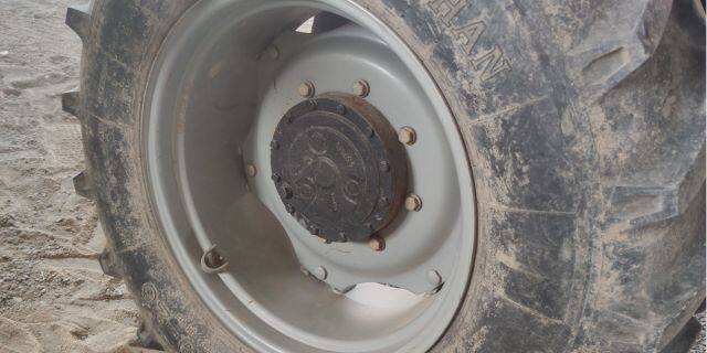 瑞泽福沃RZ2104轮式拖拉机