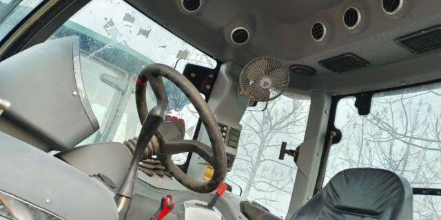英轩YX2204-J轮式拖拉机