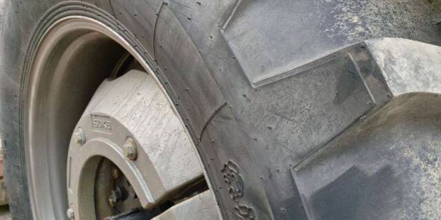 英轩YX2204-J轮式拖拉机