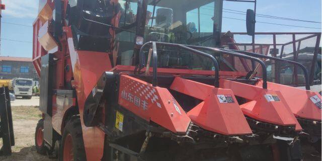 国丰金麒麟4YZPJ-3C型自走式玉米茎穗兼收收割机