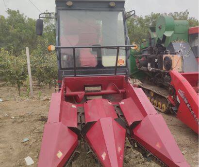 沃得4YZL-2A型履帶自走式玉米收割機