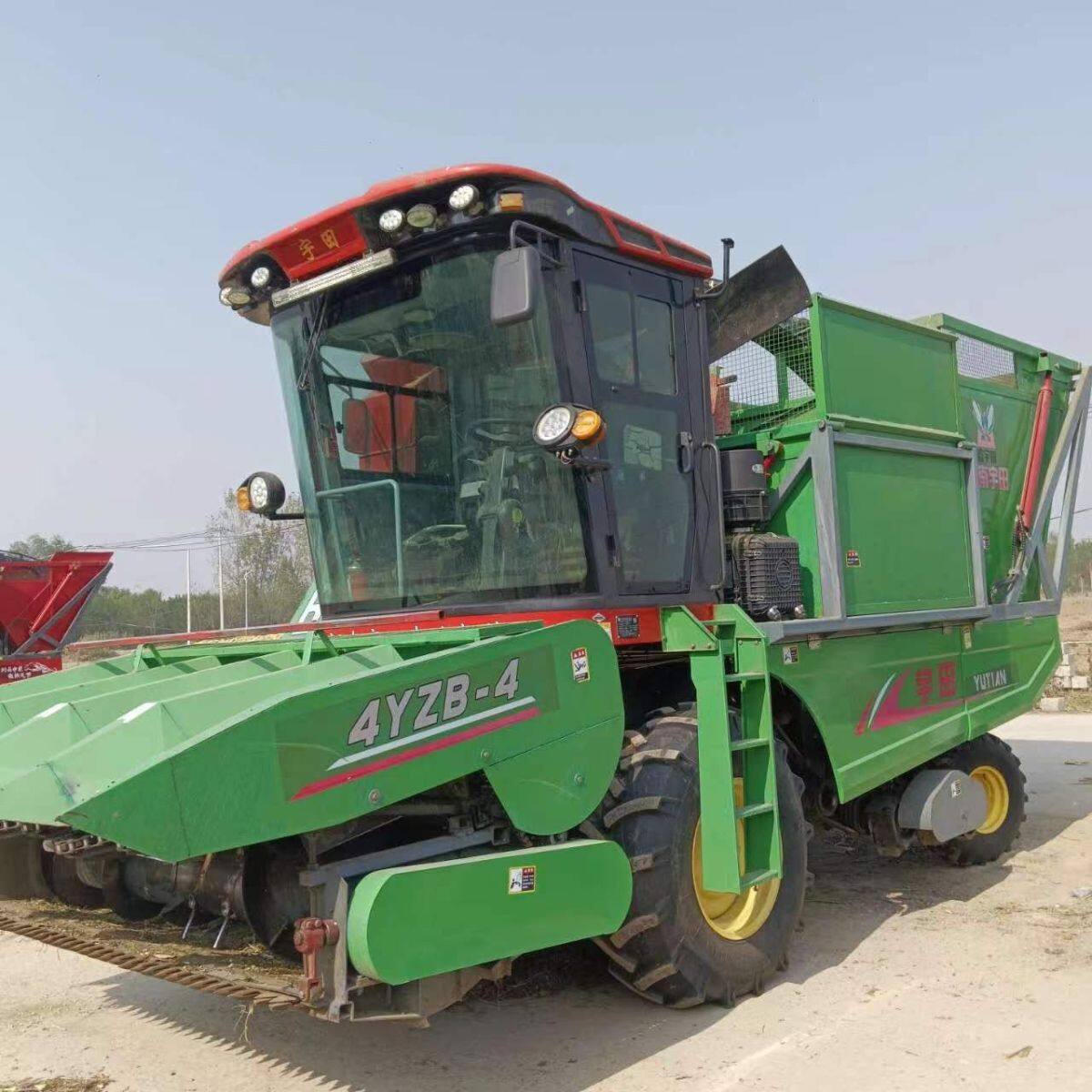 宇田4YZL-4型自走式玉米茎穗兼收收割机