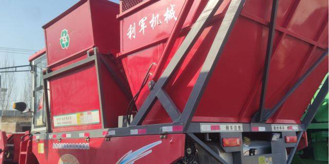 唐工利军4YZQ-4FC自走式玉米茎穗兼收收割机