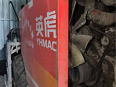 河北英虎4YZB-4J自走式玉米收获机