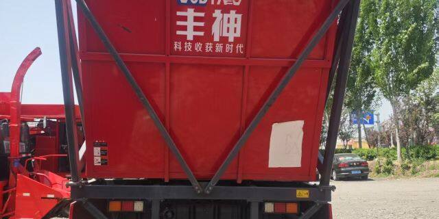 金大丰4YZPSJ-3C型自走式玉米茎穗兼收收割机