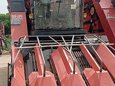 英虎4YZJ-4型自走式玉米茎穗兼收收割机