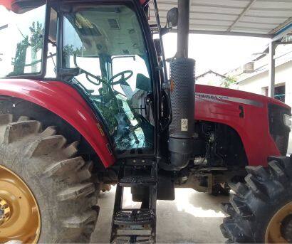 東方紅LX1504拖拉機(jī)
