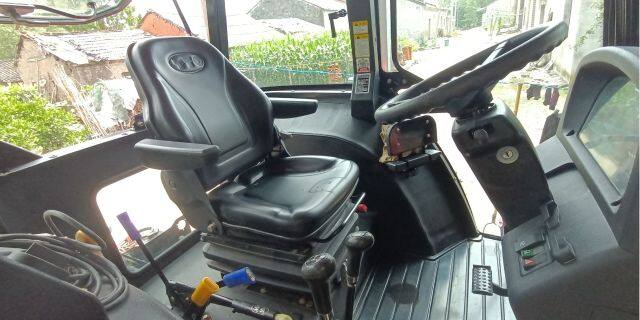 东方红LX1504拖拉机