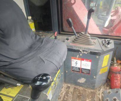 沃得4YZL-3A型履帶自走式玉米收割機