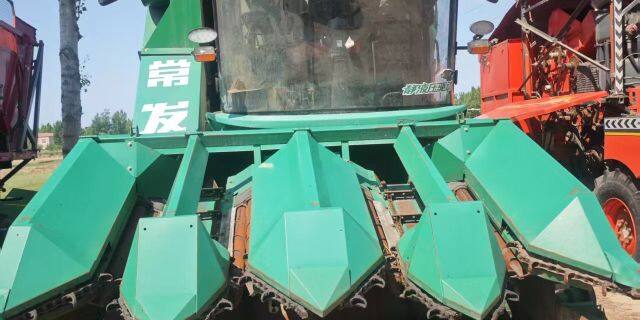 常发CF4625玉米茎穗兼收收割机